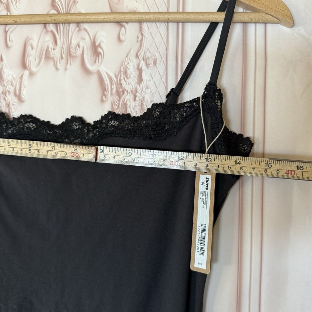 Skims Fits Everybody Lace Long Slip Dress Onyx Black Size Medium NWT $84 - Picture 6 of 7